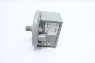 DWYER G1996-20 PRESSURE SWITCH 2-20IN-H2O 125/250/480V-AC 1/4IN