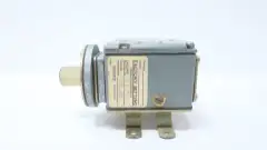 SQUARE D 9012 BGW2S2 PRESSURE SWITCH 115/230/600V-AC 1/4IN 10-28PSI