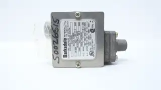 BARKSDALE E1H-M250 PRESSURE SWITCH 125/250/480V-AC 10-250PSI 1/4IN