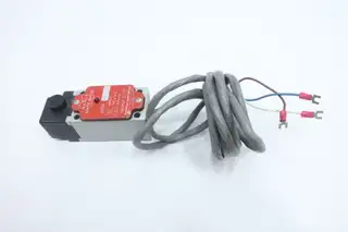 NAMCO EE520 20310 LIMIT SWITCH 115V-AC
