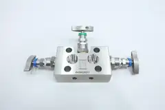 ASHCROFT 50V023VASS60 DIRECT & REMOTE MOUNT 3 VALVE MANIFOLD1/2IN NPT 6092PSI