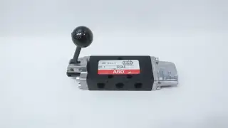 ARO E212LS MANUALLY OPERATED DIRECTIONAL CONTROL VALVE 1/4IN NPT