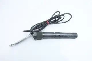 LEEDS NORTHRUP 4905-001-33-088-7 CONDUCTIVITY CELL W/ TEMP COMPENSATOR
