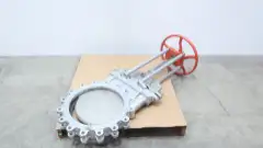 TRUELINE MANUAL STAINLESS LUGGED KNIFE GATE VALVE 18IN 150