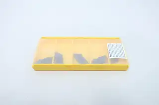 PACK OF 5 KENNAMETAL NG3M400LK KCU10 CARBIDE GROOVING INSERT