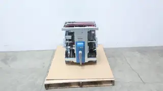 GENERAL ELECTRIC GE AK-2A-50 AIR POWER CIRCUIT BREAKER 1600A AMP 600V-AC