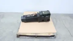 LENZE MDFKABS100-22 GKS07-3YSBR100 SERVO GEARMOTOR 308.5RPM 13.2KW 390V-AC 3PH