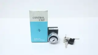 MARUYASU A22SK2R01C KEYED 2 NOTCH SELECTOR SWITCH 125/250V-AC