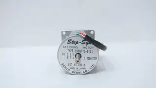 SANYO DENKI 103G770-6411 STEPPING MOTOR 1.8DEG/STEP 2.7A 2.1V-DC