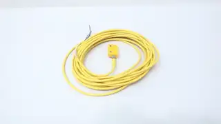 PILZ PSEN 1.1P-25 PSEN 1.1-20 PROXIMITY SWITCH W/ 889P-F4AB-10 CABLE 30V-DC