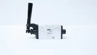 PARKER 422CS011K MANUALLY OPERATED DIRECTIONAL CONTROL VALVE 150PSI 1/4IN NPT