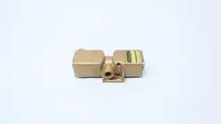 VERSA VSP-2301 PNEUMATIC PILOT ACTUATED DIRECTIONAL VALVE 1/4IN NPT