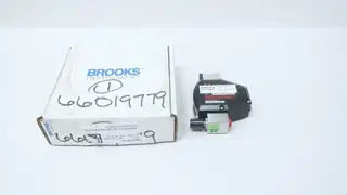 BROOKS INSTRUMENT 3750CA5A11DDAAAAA0 MT 3750 FLOW METER 3-29 SLPM 1/4IN NPT