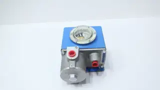 KENCO KLCE-9-SYN/52482 OIL LEVEL CONTROLLER