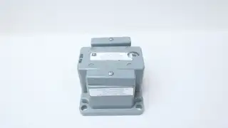 CUTLER-HAMMER 7526A05G04 POTENTISL TRANSFORMER 4:1 480V-AC