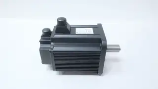 YASKAWA USAMED-12-TXA2 SERVO MOTOR 1.2KW 1000RPM 1-3/8IN 11.5NM 200V-AC