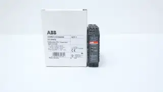 ABB CC-E/RTD 1SVR011701R2500 TEMPERATURE SIGNAL CONVERTER 24V-DC
