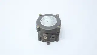 DWYER 1950P-50-2F EXPLOSION PROOF PRESSURE SWITCH 70PSI 125/250/480V-AC 1/2IN
