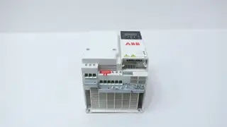 ABB ACS380-040C-25A0-4+K490 VFD DRIVE 400/480V-AC 15HP 0-599HZ