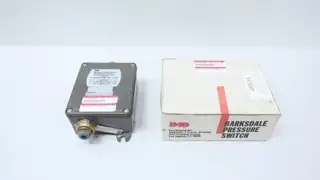 BARKSDALE B1T-H32SS PRESSURE SWITCH 125/250/480V-AC 1/4IN 160-3200PSI
