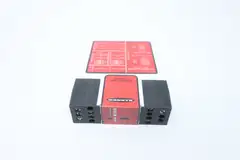 BANNER UM-FA-9A UNIVERSAL INPUT SAFETY RELAY 24V-AC/DC