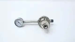 DEVILBISS HGB-508 STAINLESS LOW-PRESSURE FLUID REGULATOR 0-100PSI 3/8IN NPT