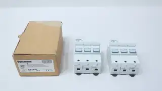 BOX OF 2 COOPER BUSSMANN CH143B FUSE HOLDER 50A 690V-AC 3P