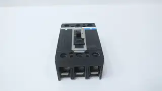 GENERAL ELECTRIC GE TQD32225 MOLDED CASE CIRCUIT BREAKER 240V-AC 3P 225A