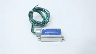 MICRO SWITCH YZLN-RH3G PRE-WIRED LIMIT SWITCH 125/250/480V-AC