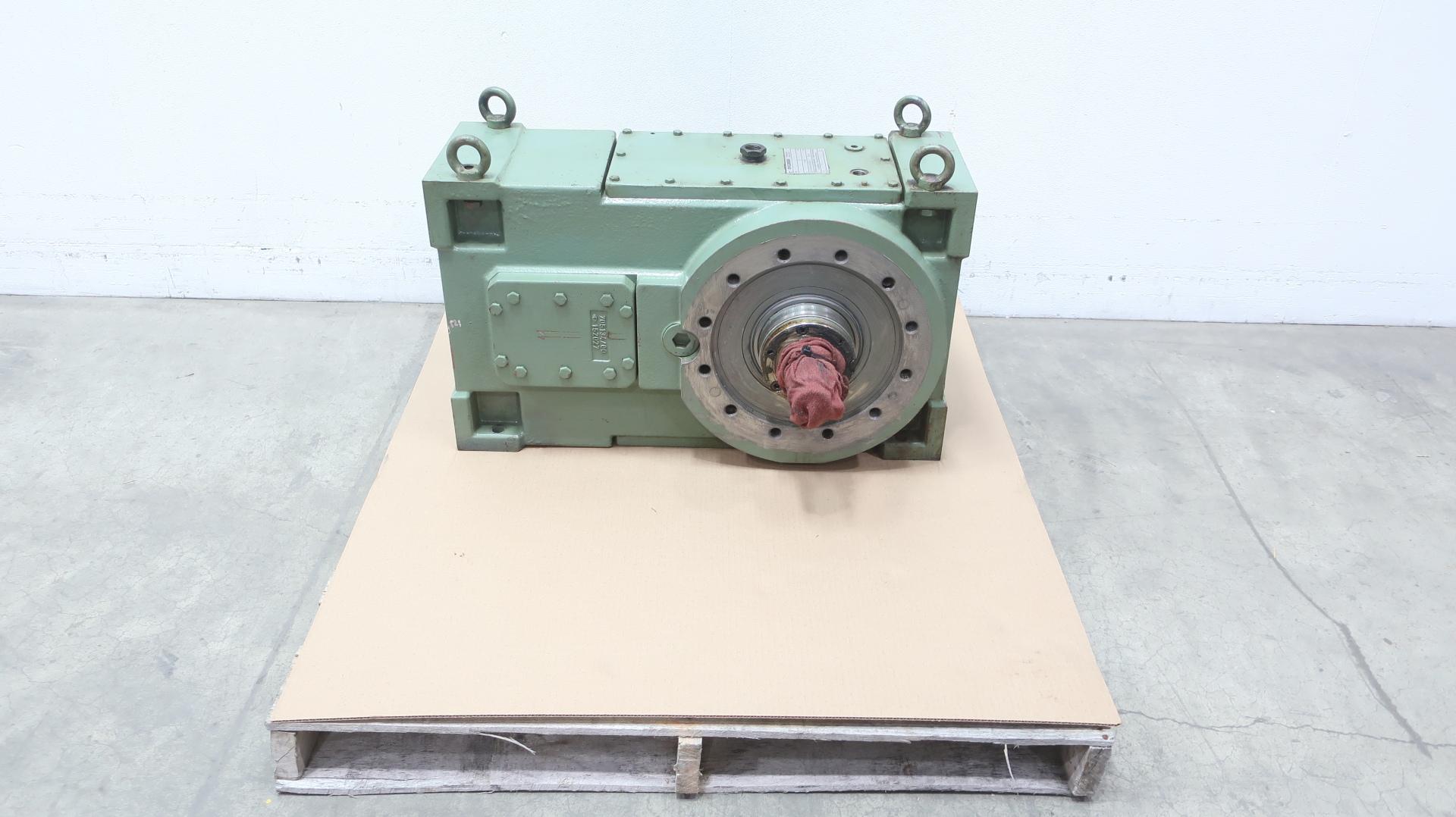SUMITOMO 7VR(8075R4-RLV)-CCW PARAMAX 8000 ENCLOSED GEAR DRIVE