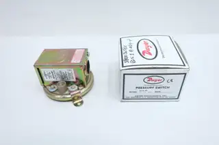 DWYER 1910-00 PRESSURE SWITCH 125/250/480V-AC 45IN-H2O 1/8IN