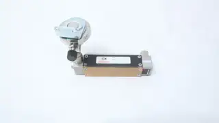 BROOKS INSTRUMENT 1358E1A2FC2G3A 8910-3G2B1CC FLOW METER