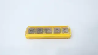 PACK OF 5 KENNAMETAL CNMG120404MN CNMG431MN CARBIDE INSERT