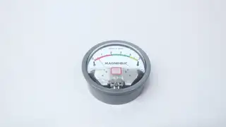 DWYER 2005-G-R-Y MAGNEHELIC 4IN DIFFERENTIAL PRESSURE GAUGE 0-5IN-H2O 1/8IN