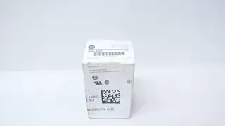 ALLEN BRADLEY 800H-JR5KT7 3 POS SPRING RETURN SELECTOR SWITCH