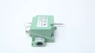 PENTAIR AMC-1A AMBIENT SENSING THERMOSTAT 480V-AC 15-140F