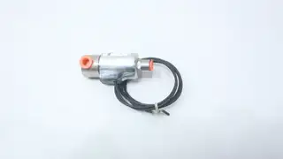 PARKER 20CF02EV4B2B MINIATURE PNEUMATIC SOLENOID VALVE 24V-DC 230PSI 1/8IN NPT