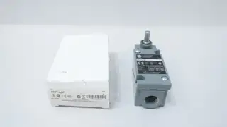 ALLEN BRADLEY 802T-A5P LIMIT SWITCH 600V-AC