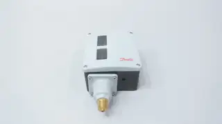 DANFOSS 017-523766 PRESSURE SWITCH 400V-AC 3-85PSI