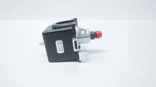 UE UNITED ELECTRIC J54-27 PRESSURE SWITCH 30-300PSI 480V-AC 1/4IN