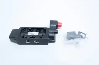 NORGREN K71EA00 SOLENOID VALVE 110/120V-AC 3/8IN NPT