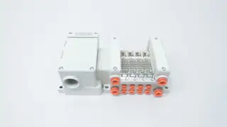 SMC VV5QC21-04N7TTD0 BASE MOUNTED VALVE MANIFOLD