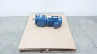 SEW EURODRIVE RF77DRE132S4 GEARMOTOR 61RPM 5.4HP 40MM 230/460V-AC 3PH