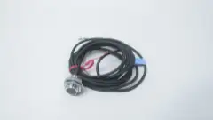 KEYENCE EM-014P PROXIMITY SENSOR 12-30V-DC
