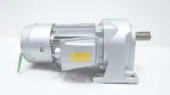 FUJI HENSOKUKI VX15-015B-HSS GEARMOTOR 120RPM 1.5KW 32MM 220V-AC 3PH