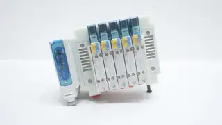 SMC EX260-SEN1-X242 SY5A00-5UF1-NA PNEUMATIC VALVE MANIFOLD