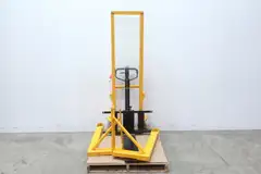 APOLLO SDJAS500 MANUAL HYDRAULIC STRADDLE STACKER 1100LBS