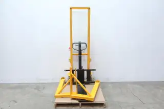 APOLLO SDJAS500 MANUAL HYDRAULIC STRADDLE STACKER 1100LBS