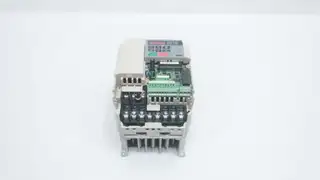 YASKAWA CIMR-VUBA0006BAA AC VFD DRIVE 0-400HZ 0-240V-AC