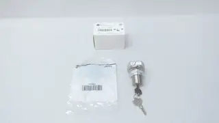 ALLEN BRADLEY 800T-H32 30MM 2 POS CYLINDER LOCK SELECTOR SWITCH